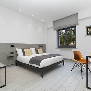 Standard Zimmer mit Kingsize-Bett